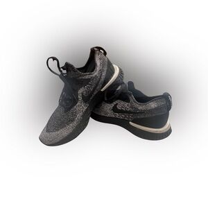 Men’s Nike Epic React Flyknit Cookies & Cream Sneakers Size 7.5 AQ0067-011